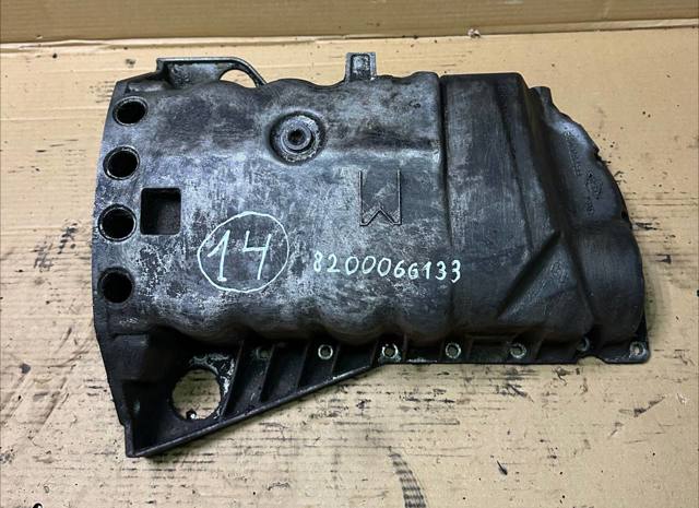 Піддон масляний картера двигуна 8200066133 RENAULT