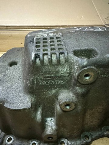 Картер масляний 8200451325 RENAULT