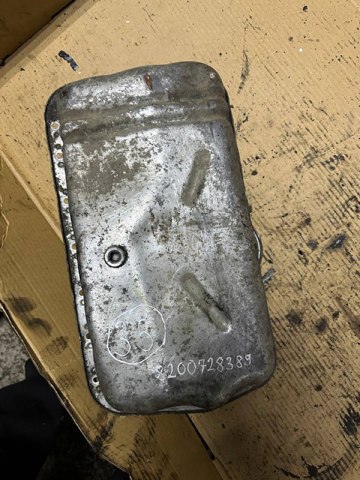 Піддон двигуна 8200728389 RENAULT