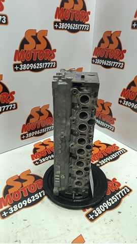Головка двигуна 9641752610 PEUGEOT