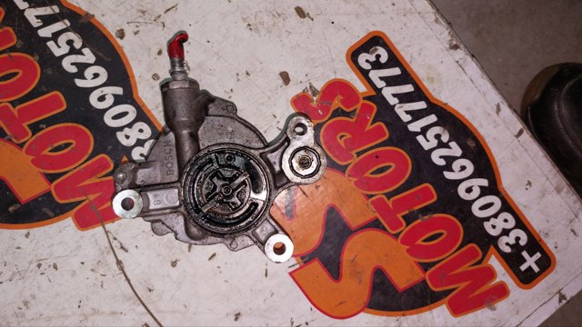 Насос вакуумний 9801888780 PEUGEOT