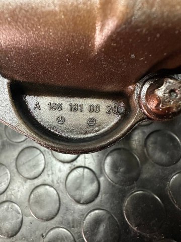 Помпа масляна A1661810020 MERCEDES