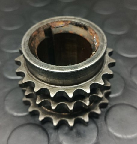 Зірочка приводу коленвала двигуна A6020520003 MERCEDES