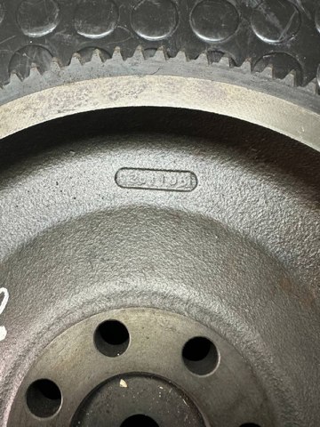 Демпферний маховик MD310399 MITSUBISHI