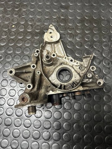 Насос масляний MD342095 MITSUBISHI