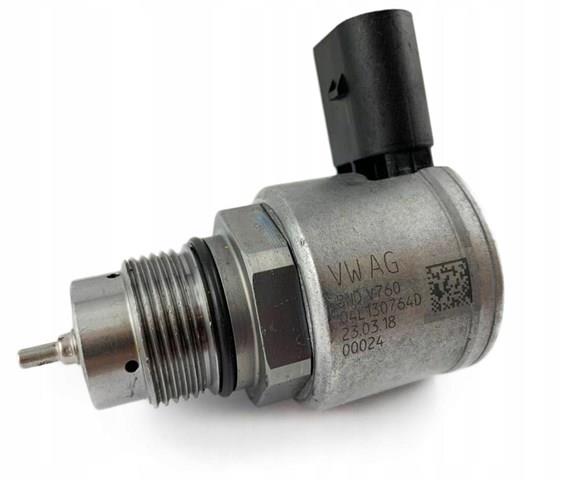 Регулятор тиску палива в паливній рейці 04L130764D VAG