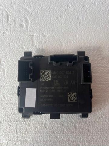 Кришка люка даху передня 4M0907594J VAG