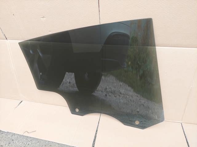 Скло заднє ліве 149550600B TESLA