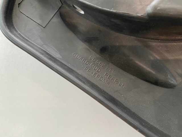Бризговик задній, лівий 96562711 GM