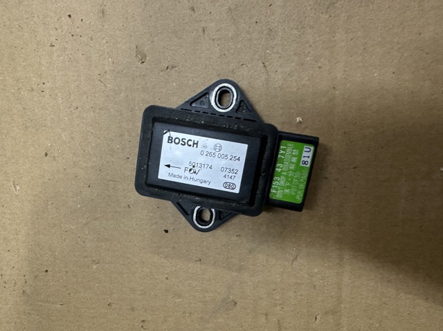 Датчик поперечного прискорення (ESP) 0265005254 BOSCH