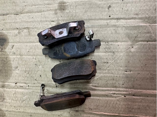 Комплект задніх колодок 0986424814 BOSCH