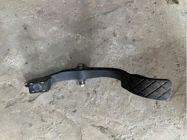 Підаль газу Audi A3