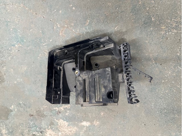 Корпус блока запобіжників 1K0907361C VAG