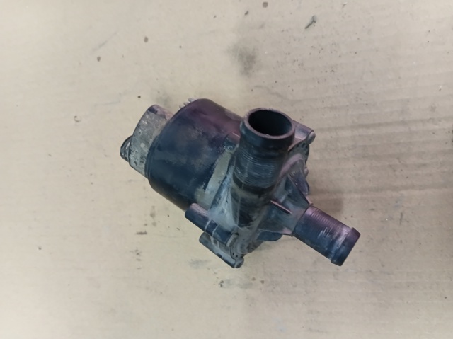 Насос системи охолодження 215813NF0A NISSAN