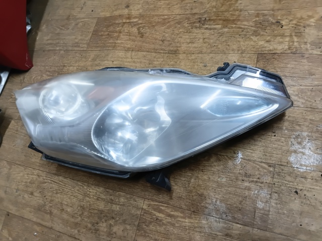 Фара правая 260109RB0A NISSAN