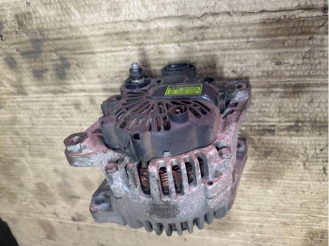 Авто генератор 2607928 VALEO