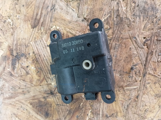 Мотор заслінки рециркуляції повітря 3J01030850 NISSAN