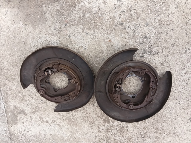 Пристрій гальмівне задніх гальм 44010CA01A NISSAN