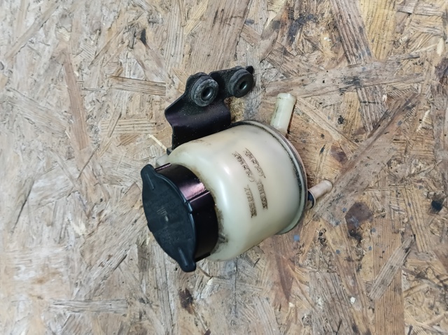 Кришка бачка насоса ГПК 49181AA000 NISSAN
