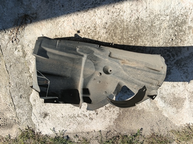 Підкрилок переднього крила, правий задній 51717059378 BMW