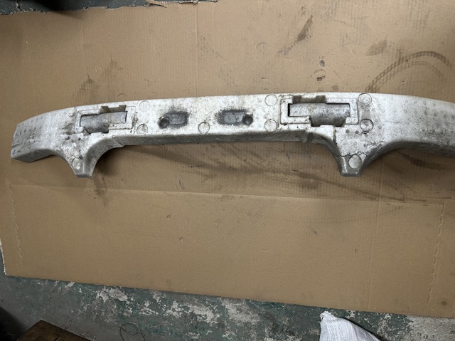 Абсорбер бампера переднього 5261133060 TOYOTA