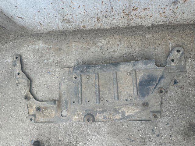 Щит запобіжний Mitsubishi ASX