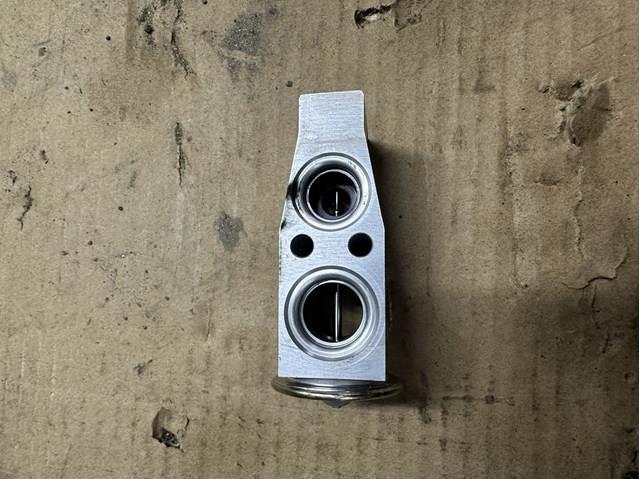 Клапан TRV, кондиціонера 5Q0820679B VAG