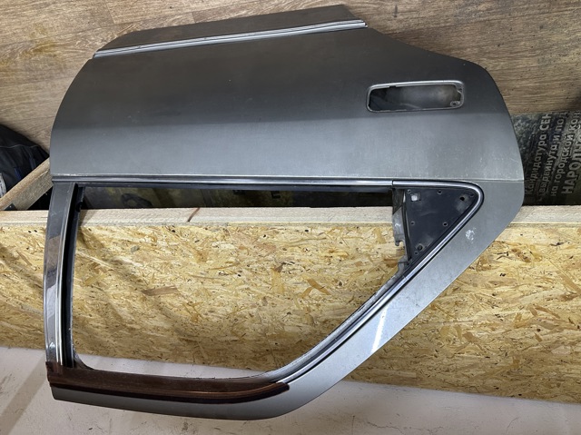 Двері задні в зборі 6700333060 TOYOTA