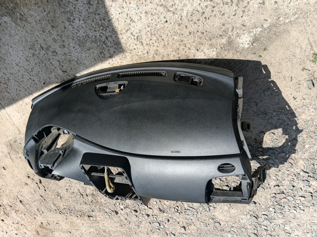 Передня панель 682003NF4B NISSAN
