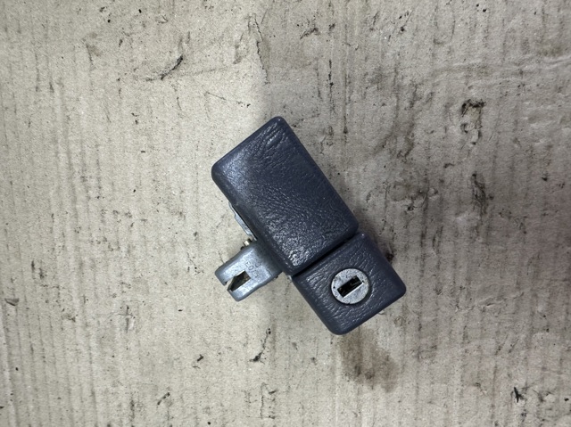 Серцевина замка бардачка 6905633020 TOYOTA
