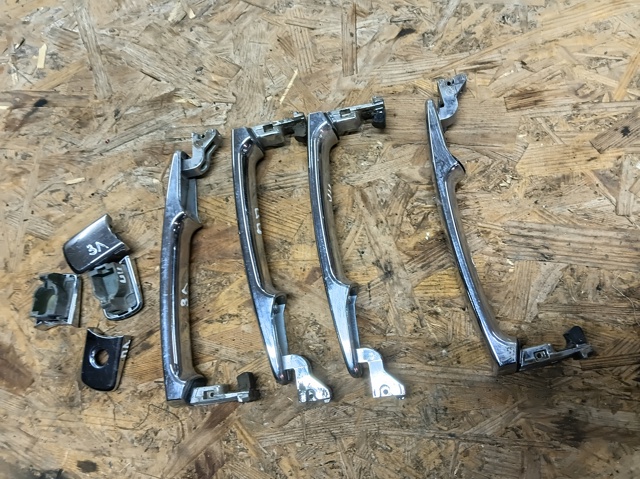 Ручка передніх дверей, зовнішня 80640CA012 NISSAN