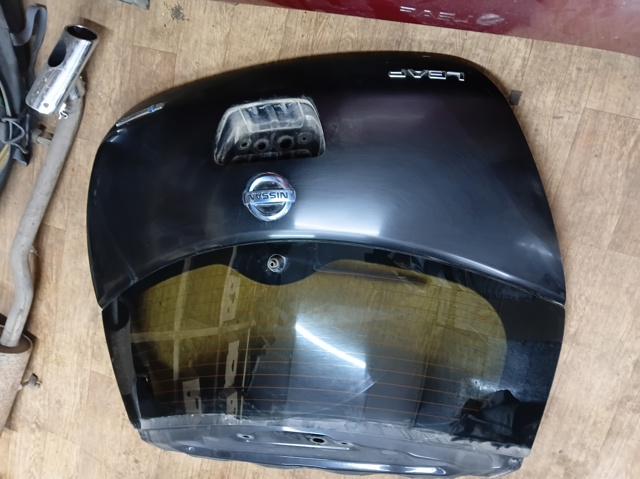 П'яті двері 901003NF0B NISSAN