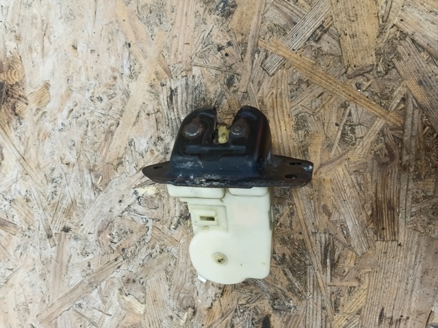 Замок багажника 90502CA00A NISSAN
