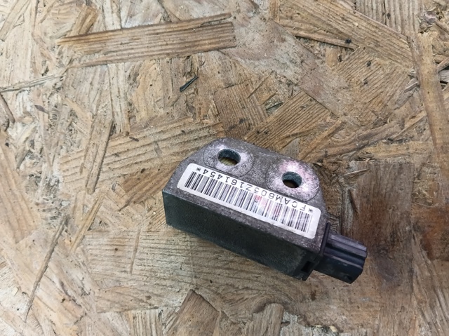Датчик AIRBAG передній 98581AM610 NISSAN