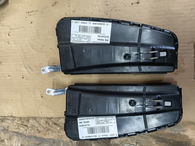 Подушка Айрбег спинки сидіння лівого A1648601705 MERCEDES