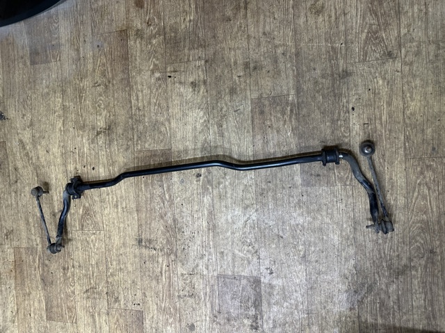 Стабілізатор передній A1683231865 MERCEDES