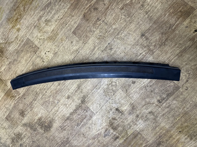 Водостік лобового скла, жабо A1688300518 MERCEDES