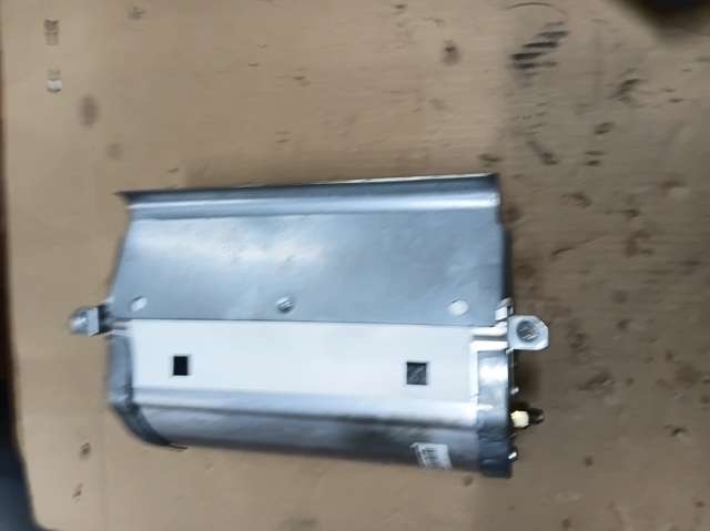 Подушка безпеки бокова A1688600605 MERCEDES