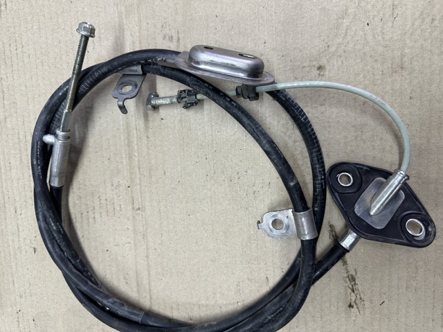 Трос стоянкового гальма передній EG2144150E MAZDA