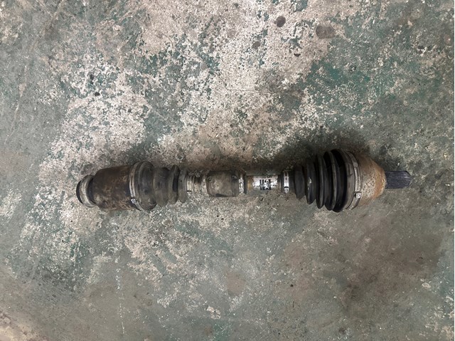 Привід правий FG0125500E MAZDA