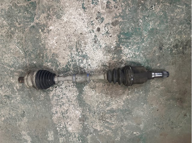 Піввісь передня ліва FG0125600E MAZDA
