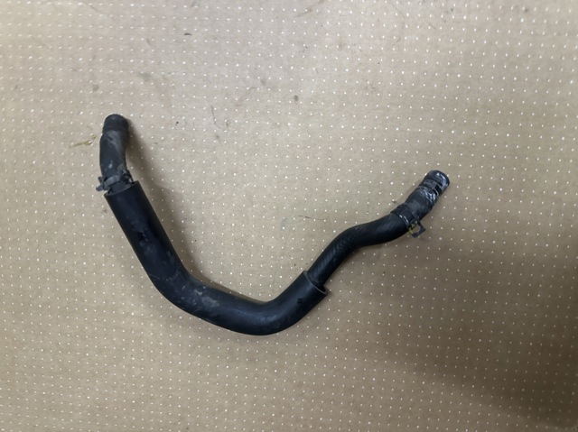 Водопровідна труба системи охолодження L3M613680 MAZDA