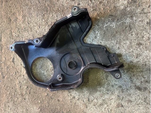 Кришка двигуна передня MN137474 MITSUBISHI