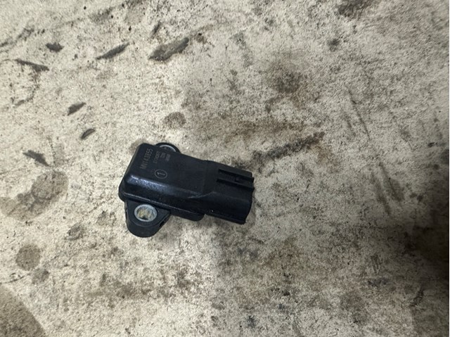 Датчик тиску повітря MN143855 MITSUBISHI