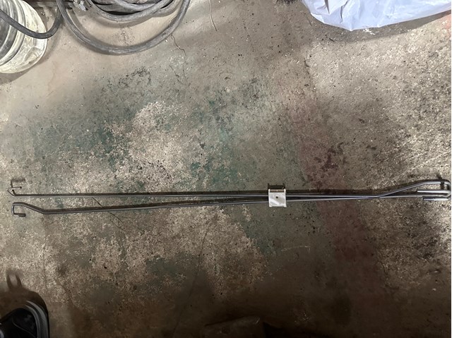 Амортизатор для багажника газовий MN159485 MITSUBISHI