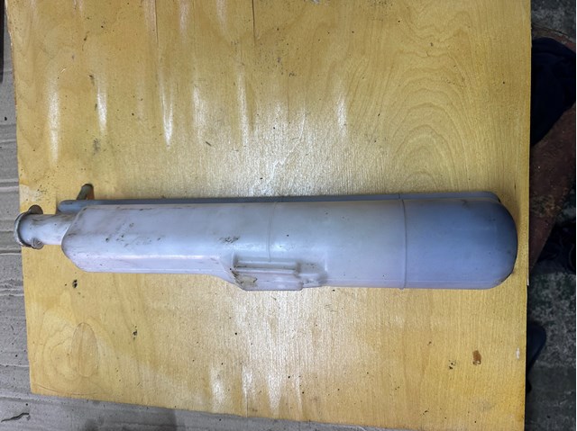 Водяний бачок системи охолодження MR450237 MITSUBISHI