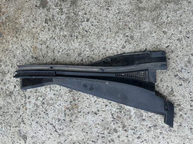 Решітка повітрозабірника салону MR533286 MITSUBISHI