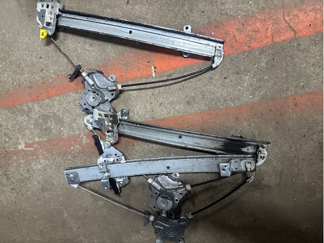 Механізм склопідйомника двері задньої, правої MR991330 MITSUBISHI