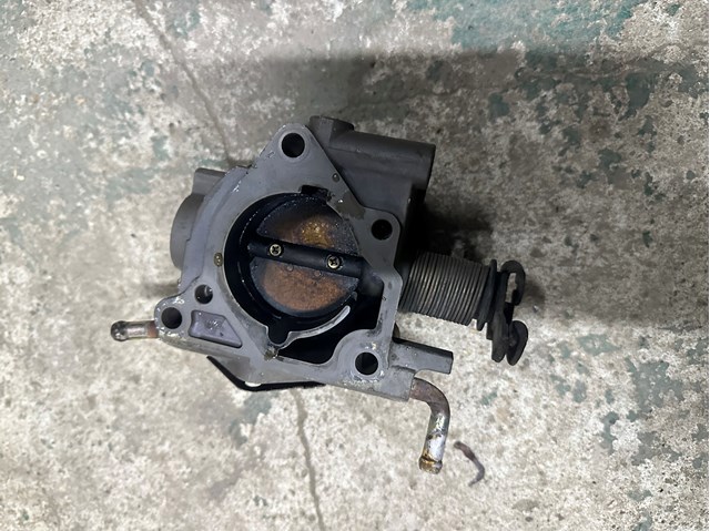 Заслінка повітряна Z60113640B MAZDA