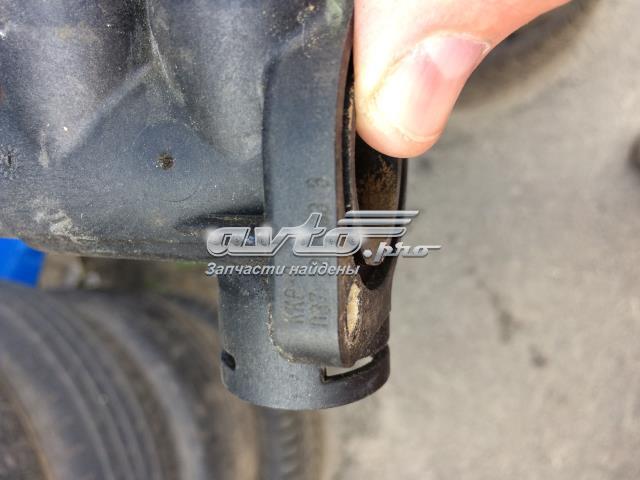 Водяний патрубок 037121133B VAG